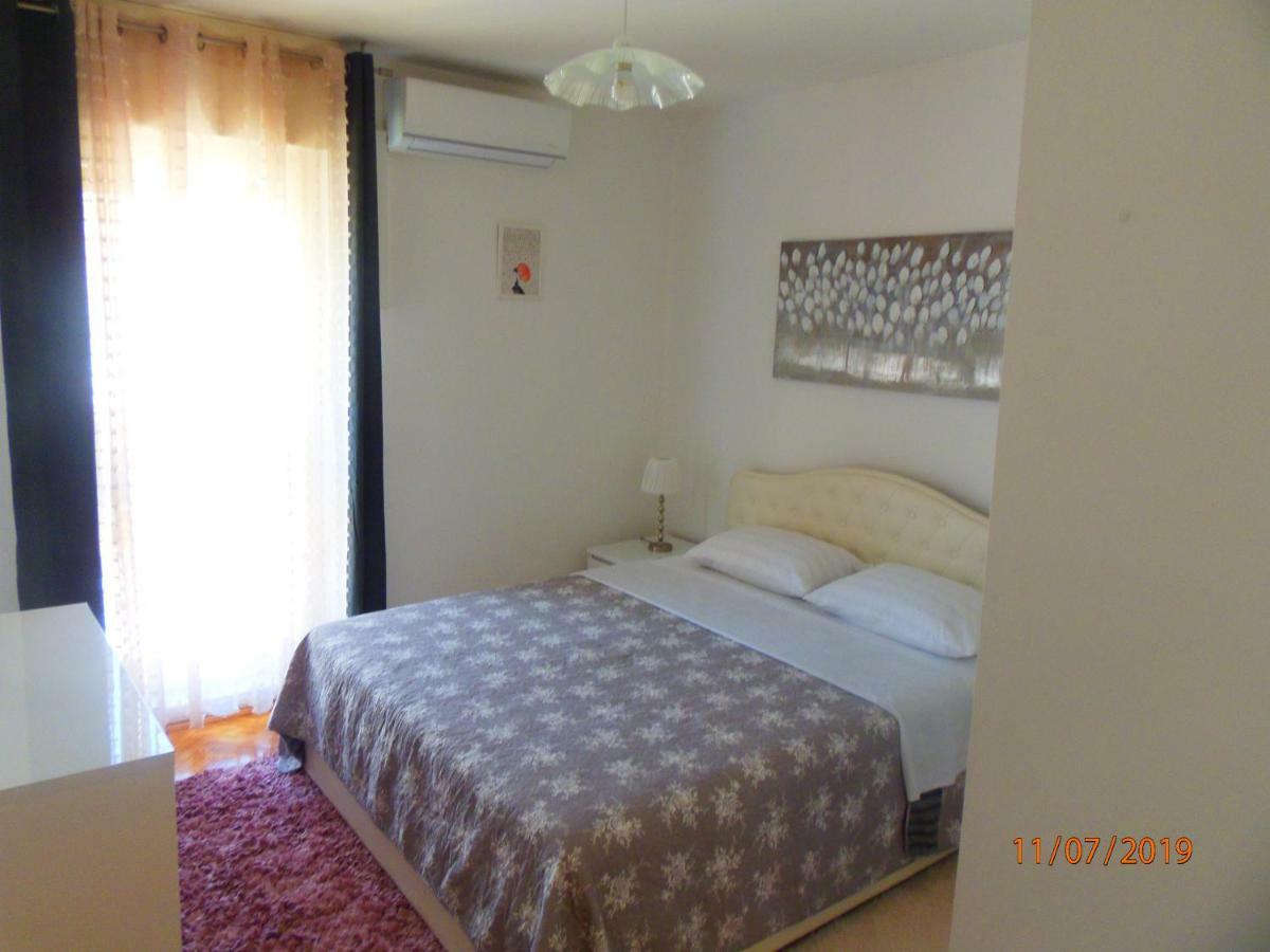 Apartments Lara & Ante Spalato Esterno foto